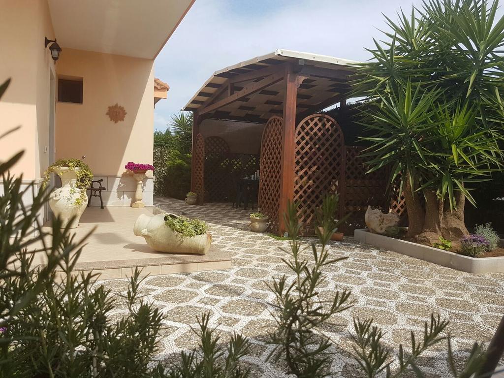 B&B L'Oasi Del Sole Uggiano La Chiesa Eksteriør bilde